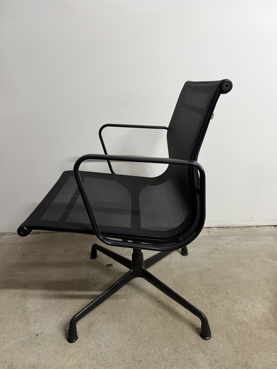 Image 1 of Vitra Eames EA 108 Aluminium Chair Black 1/3 Top & Original