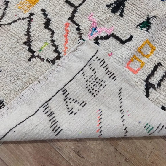 Image 1 of Azilal Wollteppich – Berberwaldsymbole, handgefertigt (137×100 cm)