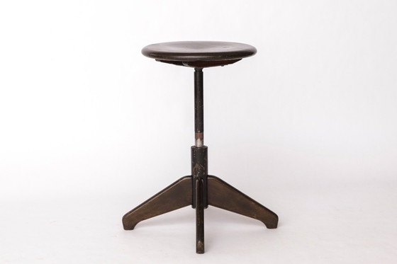 Image 1 of Vintage draaikruk - 1950/1960 Duitse industriële beuk of eik, donker gebeitst, Mid Century ontwerp