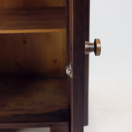 Image 1 of Hoge vintage nachtkastjes van hout, Tsjechoslowakije, jaren 1930