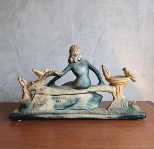 Groot Art-deco beeld uit begin 1900 met vrouw en vogeltjes