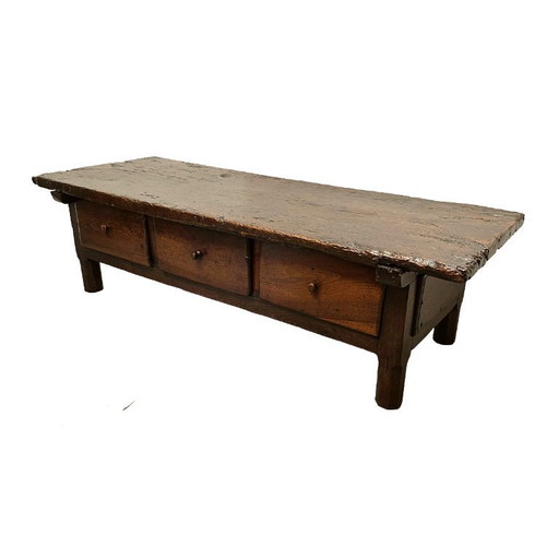 Antique Spanish chestnut and walnut coffee table, 18th century