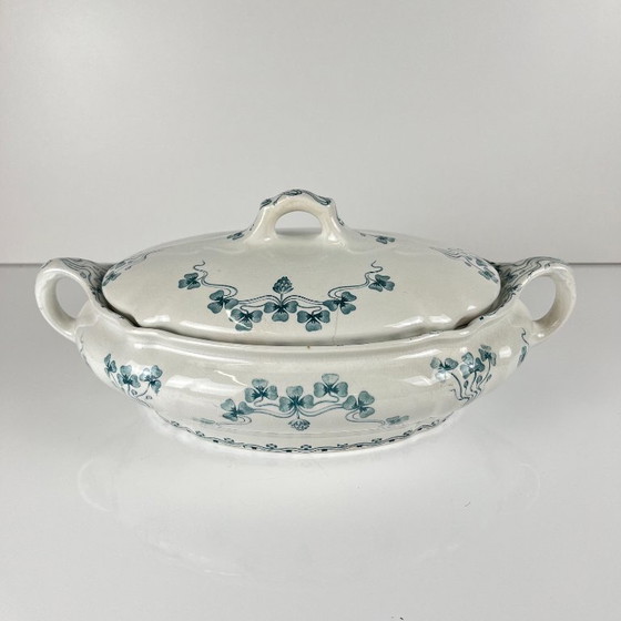 Image 1 of Plato de verduras Villeroy & Boch, modelo "Trèfle - Klee", azul, 1890-1900