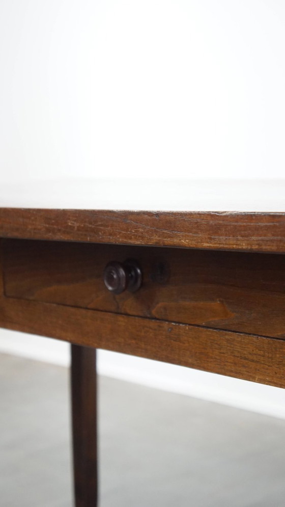 Image 1 of Ancienne table de salle à manger anglaise du début du 19e siècle à 6 places avec plateau en noyer