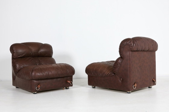 Image 1 of Poltrone lounge scultoree di design italiano vintage degli anni '70
