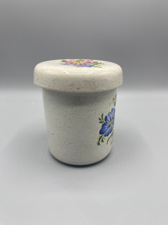 Tasse à thé en céramique avec filtre et couvercle - Motif floral peint à la main – Vaisselle, Metal, Ceramic (photo 3 of 5)