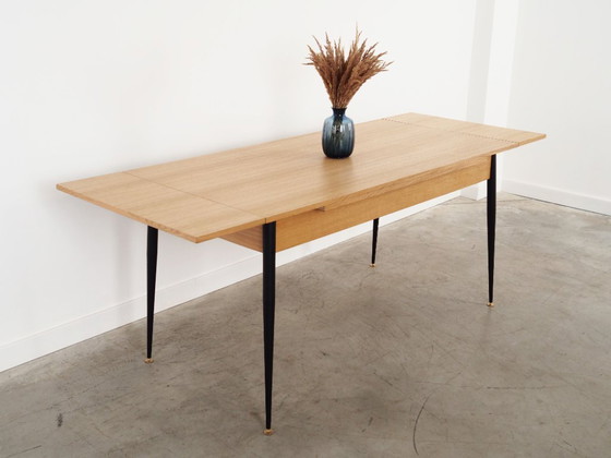 Image 1 of Table pliante en chêne, design italien, années 1980, fabrication : Italie