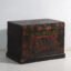 Baule antico dipinto in legno di pino – Cina, circa 1900 – Armadi contenitori, Iron (photo 10 of 40)