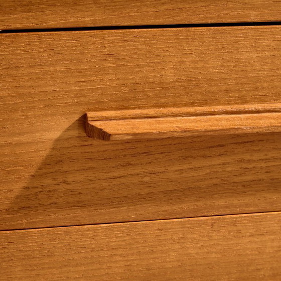 Image 1 of MK10637 Gerestaureerd teakhouten dressoir