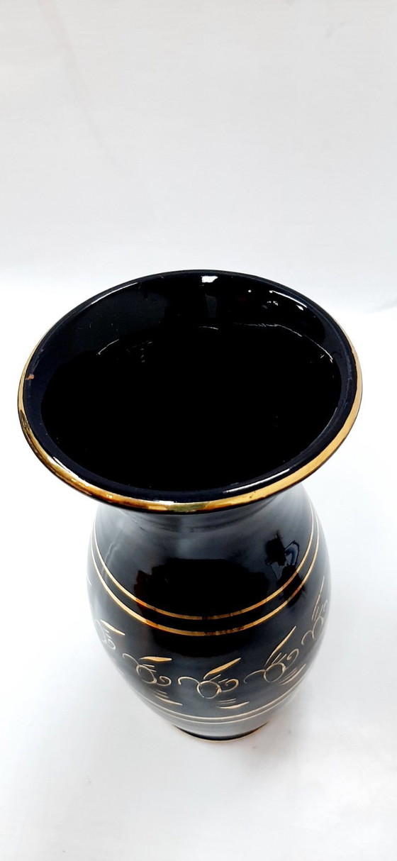 Image 1 of Vintage zwarte glazuur keramische vaas 21 cm