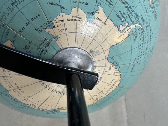 Image 1 of Vintage globe - Philips Challenge Globes