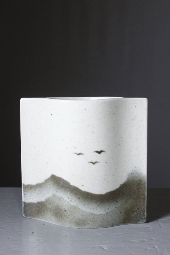 Porcelaine de Virebent Yves Mohy - Vase Méplat aux Oiseaux France 1970s (photo 3 of 7)