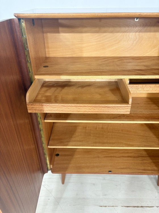 Image 1 of Mahoniehouten kledingkast / Kledingkast in mid-century stijl / Vintage linnenkast uit de jaren 60