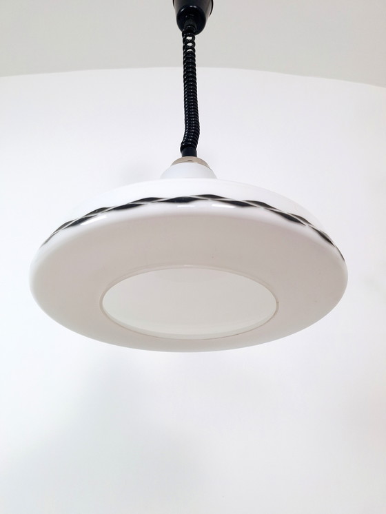 Image 1 of Vintage melkglas hanglamp, Opaline plafondlamp, hanglamp, retro licht, Mid Century, jaren 70