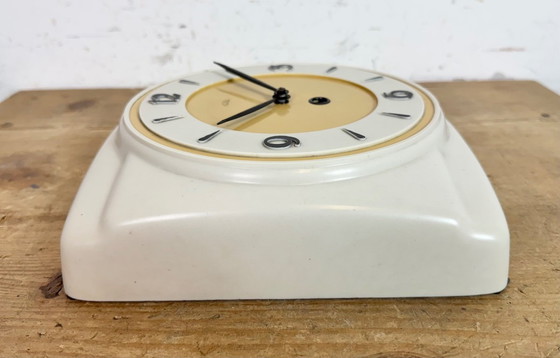 Image 1 of Vintage Beige Bakelite Wall Clock from Prim, 1950s