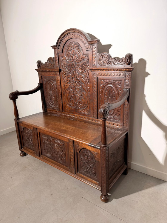 Banco de recibidor antiguo de roble tallado con almacenaje, Madera (foto 2 de 8)