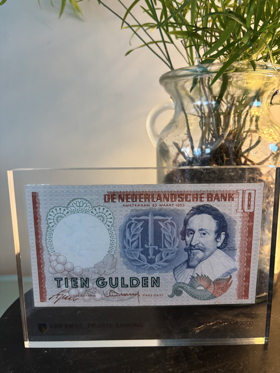 Image 1 of Dutch 10-guilder banknote from 1953, also known as the 'Hugo de Groot' banknote.