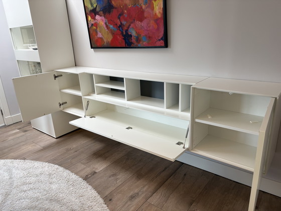 Image 1 of Hülsta modulair wandmeubel met binnenverlichting 