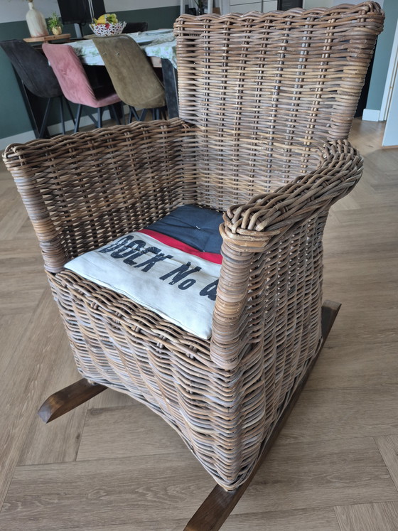 Image 1 of Schommelstoel 