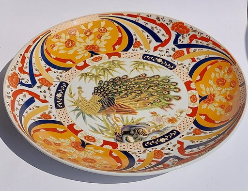 Japanese-style Imari or Kutani design (peacock and floral motifs) 