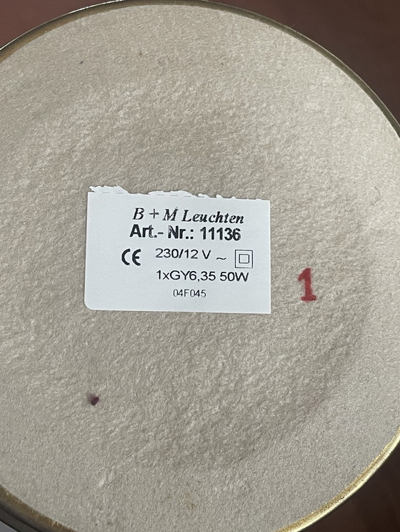 Image 1 of B+M Leuchten  Tafellamp  mat/gepolijst messing mat wit gevlamd glas  Jaren 90