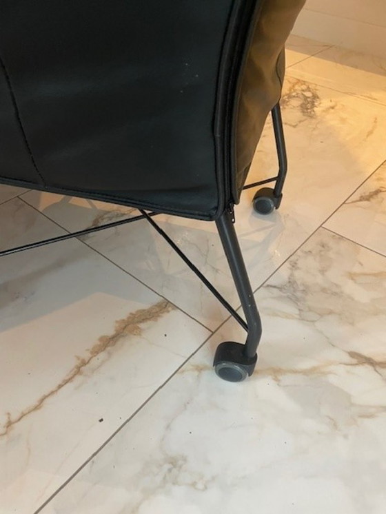 Image 1 of Sedia da tavolo da pranzo Montis Chaplin con ruote