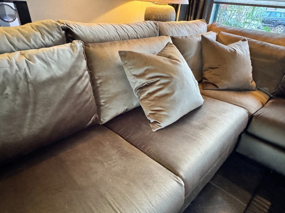 Image 1 of Canapé d'angle familial doré De Toren