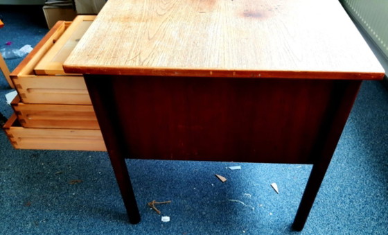 Image 1 of Vintage Deens Design Bureau | NM made in Denmark| Massief Teak| 5 Laden | 2 uitschuifplankjes | Made in Denmark