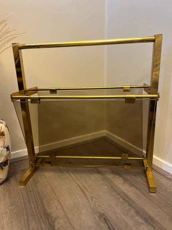 Image 1 of Vintage messing smoked glas lectuurbak / krantenbak