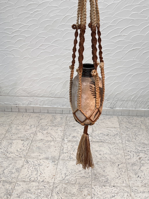 Macramé plant stand