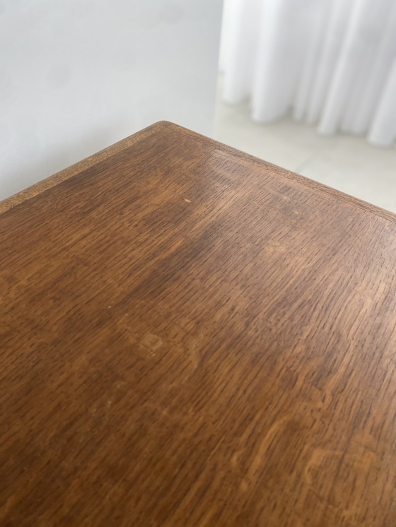 Image 1 of Table basse vintage en chêne français - Rustique et intemporelle
