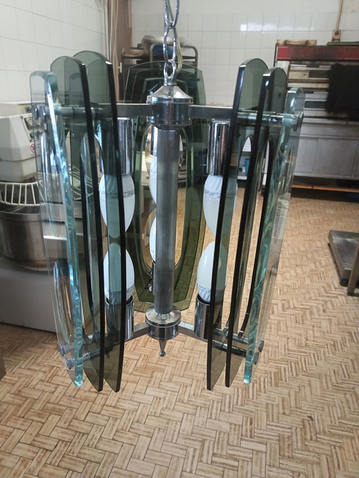 Hermosa lámpara de araña de diseño