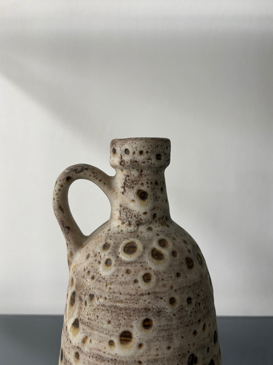 Vintage ceramic vase – beige with brown speckles (photo 3 of 8)