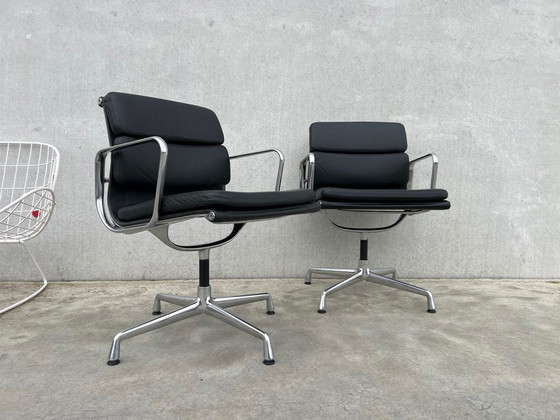 Image 1 of 2x Sedia in pelle Vitra Eames EA208