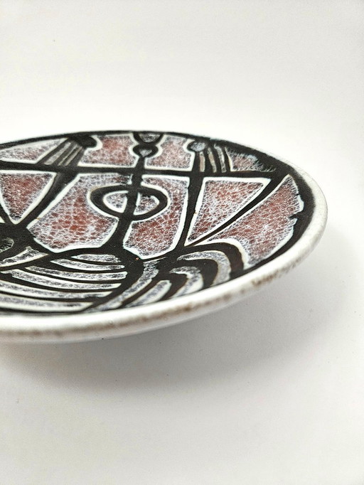 RARE! Vintage brutalist rough glazed mid-century wall plate. Made by Zsuzsa GYÖRGYEY (1931-2006)