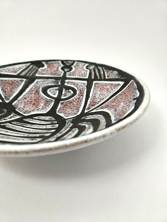 Image 1 of RARE! Vintage brutalist rough glazed mid-century wall plate. Made by Zsuzsa GYÖRGYEY (1931-2006)