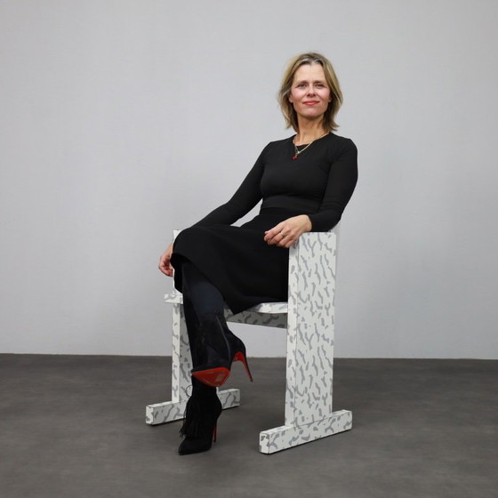 Image 1 of De Teodora-stoel van Ettore Sottsass voor Vitra, Zwitserland, 1986.