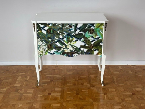 Gustavian Chest With Christian Lacroix Print – ladekasten, Wood, Brass (photo 2 of 9)