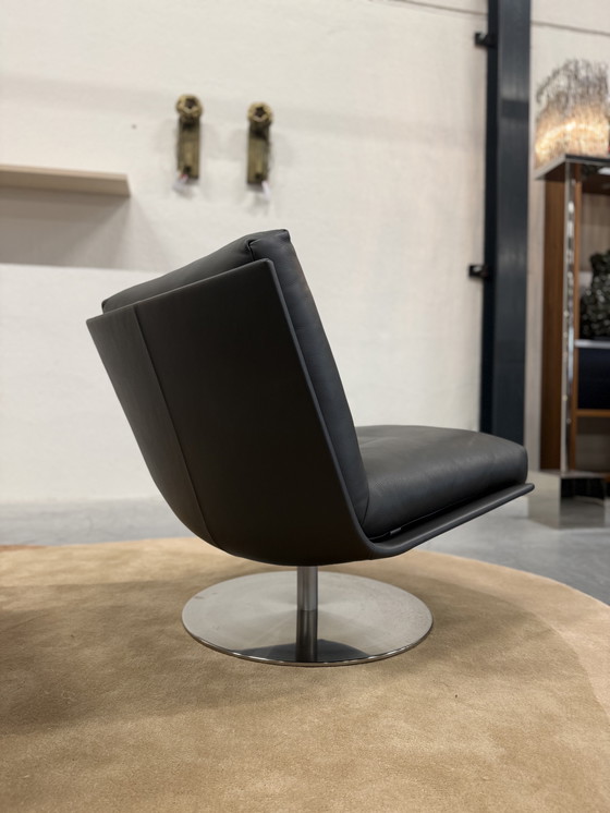 Image 1 of Leolux Kudo Fauteuil Met poef Raffino Shark leer