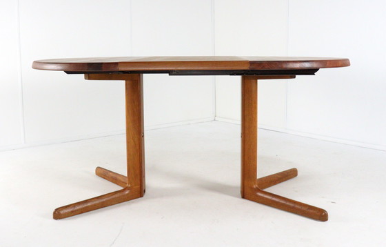 Image 1 of Table de salle à manger ronde extensible en teck massif danois 'Hurup' Vintage