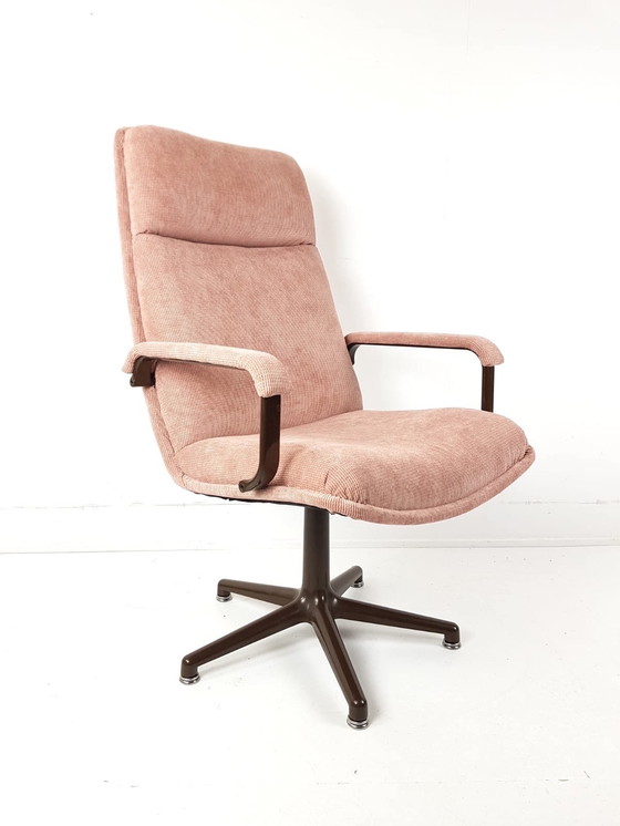 Image 1 of Vintage Artifort bureaustoel | stoel roze bruin nieuwe stof