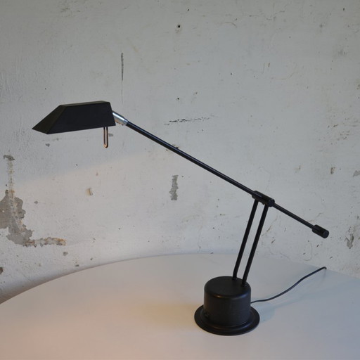 Lampada da scrivania minimalista