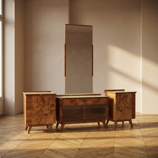 Tocador antiguo con chapa de madera de raíz, espejo grande y armarios de almacenamiento, mediados del siglo XX, – kaptafels