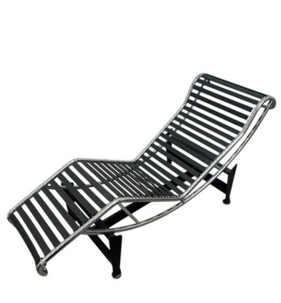 Image 1 of Chaise longue type LC