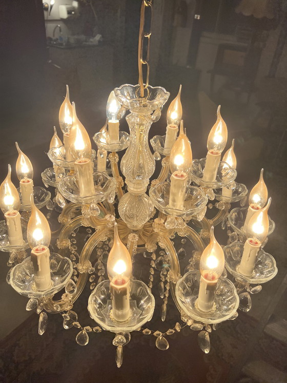 Image 1 of Hermosa lámpara de araña de cristal antigua