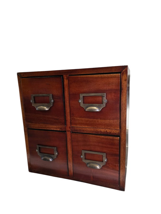 Cassettiera vintage in legno con 4 cassetti – stile biblioteca/farmacia