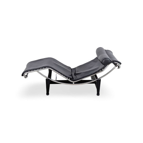 Original Cassina LC4 Chaise Longue Le Corbusier Black Leather, Adjustable recliner chair, Chrome (photo 2 of 12)