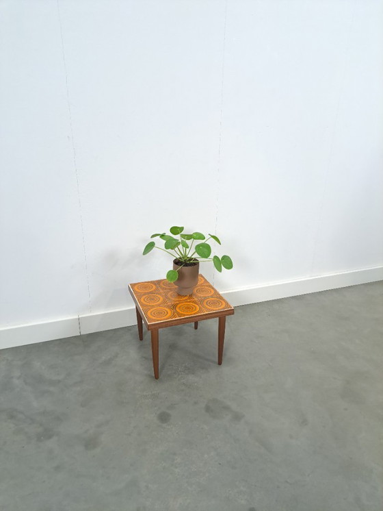 Image 1 of Mesa auxiliar de cerámica naranja, mesa para plantas, nº 33