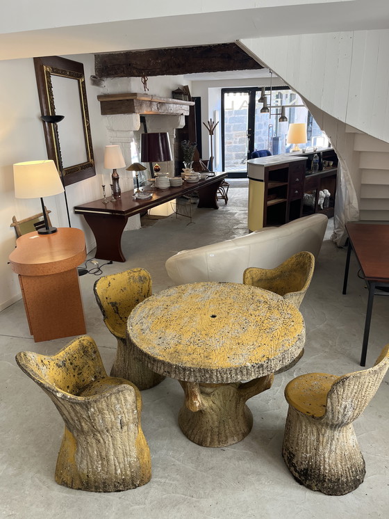 Image 1 of Garden furniture made of concrete with a wood-like finish