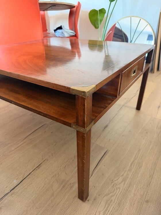 Table basse militaire vintage – Bois et laiton – Environ 100 x 100 cm – Tables basses, Wood (photo 7 of 11)